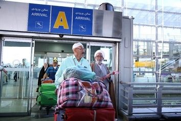 عصر روز گذشته صورت گرفت: ورود اولین گروه حجاج به فرودگاه بین‌المللی امام خمینی (ره)