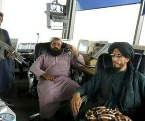 اعضای طالبان در برج مراقبت فرودگاه کابل پس از خروج آمریکا