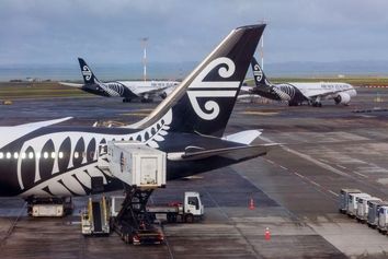 زمین‌گیری هواپیماهای ایرنیوزیلند به دلیل مشکلات موتور 