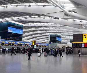 تخلیه پایانه شماره ۲ فرودگاه لندن