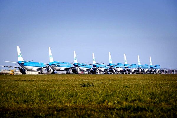 دریای آبی هواپیماهای KLM در فرودگاه آمستردام
