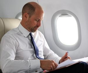 واکنش رسانه‌ها به تناقض سفر زیست‌ محیطی و هواپیمای شخصی