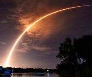 نمای خیره کننده از تعداد ماهواره‌های استارلینک دور کره زمین