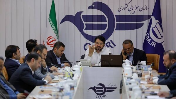 نشست هم اندیشی مدیران صنعت هوانوردی با حضور وزیر راه و شهرسازی برگزار شد