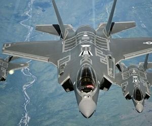 بسته حمایتی کروناویروس آمریکا شامل میلیاردها دلار تسلیحات است