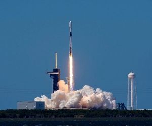 پرتاب ماهواره استارلینک ۶۰ به مدار زمین توسط موشک فالکون ۹ اسپیس ایکس 