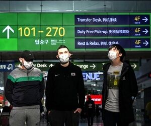 زندگی 5 جوان روس در فرودگاه کره جنوبی 
