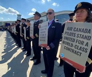 تظاهرات خلبان‌های کانادایی در تورنتو