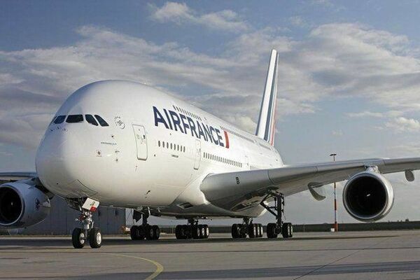 لغو پروازهای ایرباس A380 خطوط هوایی فرانسه و ناوگان بویینگ ۷۴۷ شرکت هواپیمایی KLM در پی شیوع ویروس کرونا‌