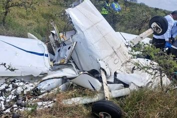 سقوط مرگبار هواپیمای سبک در نزدیکی محل نمایشگاه هوایی

