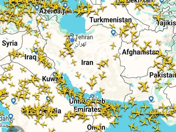 خودداری شرکت‌های هواپیمایی خارجی از عبور از حریم هوایی غرب ایران


