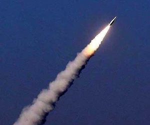 اولین آزمایش موشکی هند از روی پرتابگر سیار ریلی