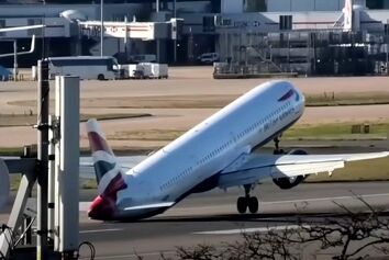 Tail Strike چیست؟+فیلم