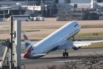 Tail Strike چیست؟+فیلم