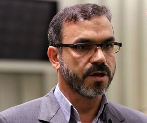 مجلس اقدام آخوندی در مبارزه با فساد را بحق دانسته و در کنار اوست