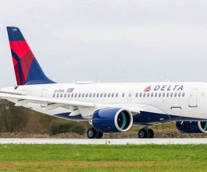 هواپیمایی دلتا اولین ایرباس ٢٢٠خود را تحویل می گیرد.

