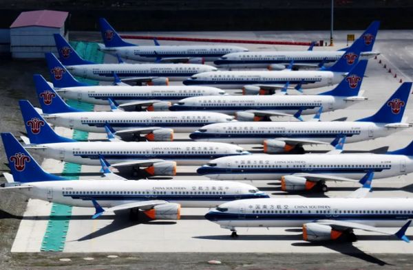 فرود هواپیمای بوئینگ ۷۳۷ مکس در چین بعد از 5سال وقفه