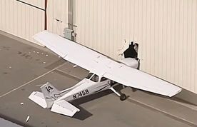 سارق هواپیما ناشی از آب درآمد!