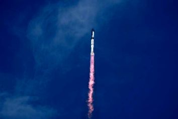 استقرار موفق نخستین محموله استارشیپ در فضا