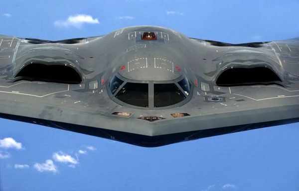 هر ساعت پرواز B-2 به ۱۲۰ ساعت تعمیر نیاز دارد؛ نگهداری سنگین بمبافکن افسانهای