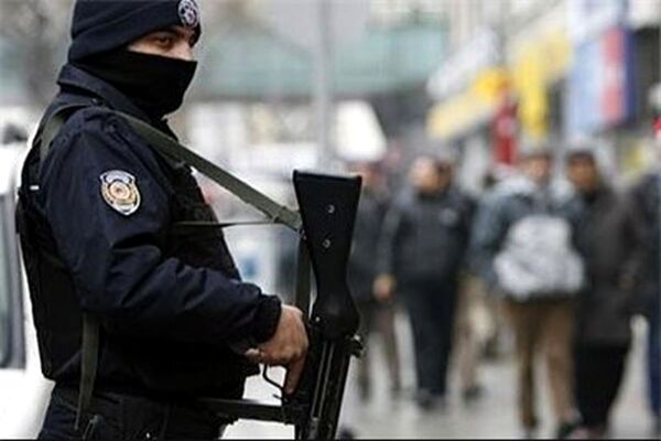 در پی تهدید به بمب‌گذاری در پرواز استانبول به آنتالیا ۲ نفر بازداشت شدند؛ پرواز متوقف شد