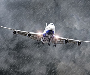 کدام عامل در روزهای بارانی پروازها را لغو می‌کند؟