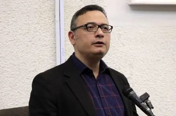پورفرزانه: صنعت هوایی ما در برابر فشارهای بین‌المللی تاب آورده است