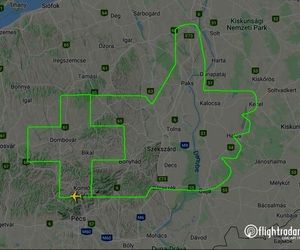 تشکر از تیم پزشکی به روش هوانوردی توسط خلبان هواپیما Magnus Fusion 212 برفراز مجارستان