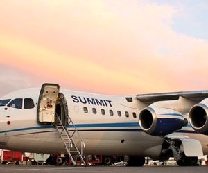 هواپیمای شرکت Summit Air به دلیل نقص فنی، فرود اضطراری انجام داد
