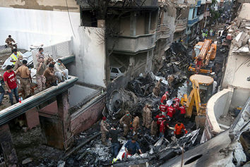 یکی از جعبه‌های سیاه پرواز PK8303 پیدا نشده است