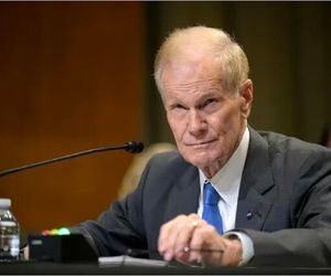 رئیس ناسا استعفا کرد