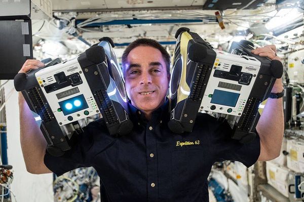 ناسا برای پرواز زنبورهای فضایی آماده میشود