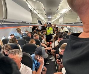 رفتار زننده مسافر مست موجب فرود اضطراری هواپیما شد