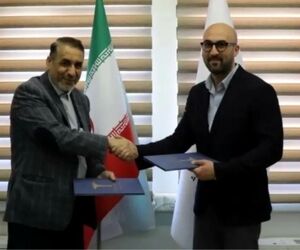 امضای تفاهم نامه همکاری میان دانشکده صنعت هواپیمایی کشوری و مجموعه شرکتهای طلایی پارس